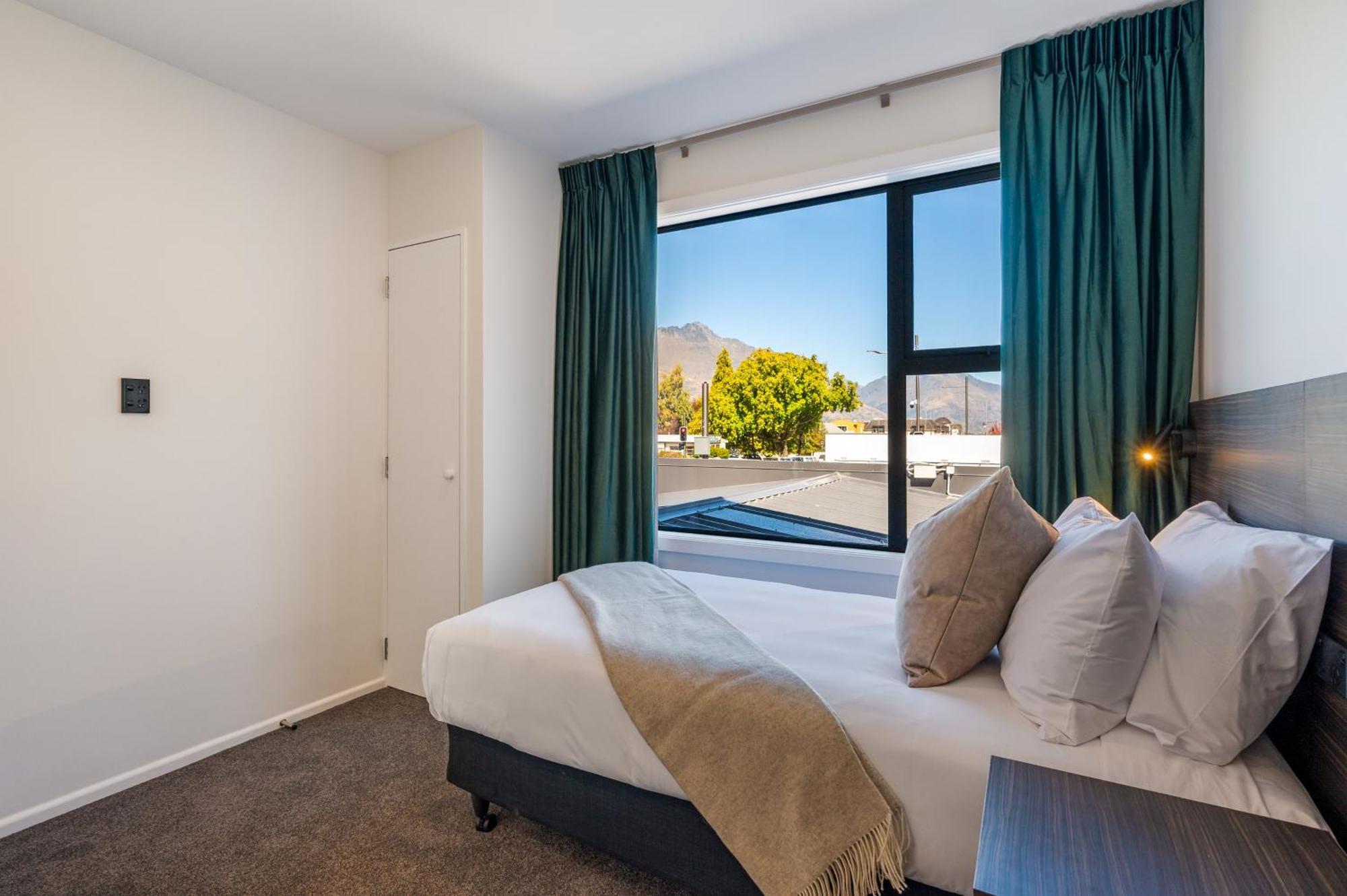Luxe Suites & Apartments Queenstown Exterior photo