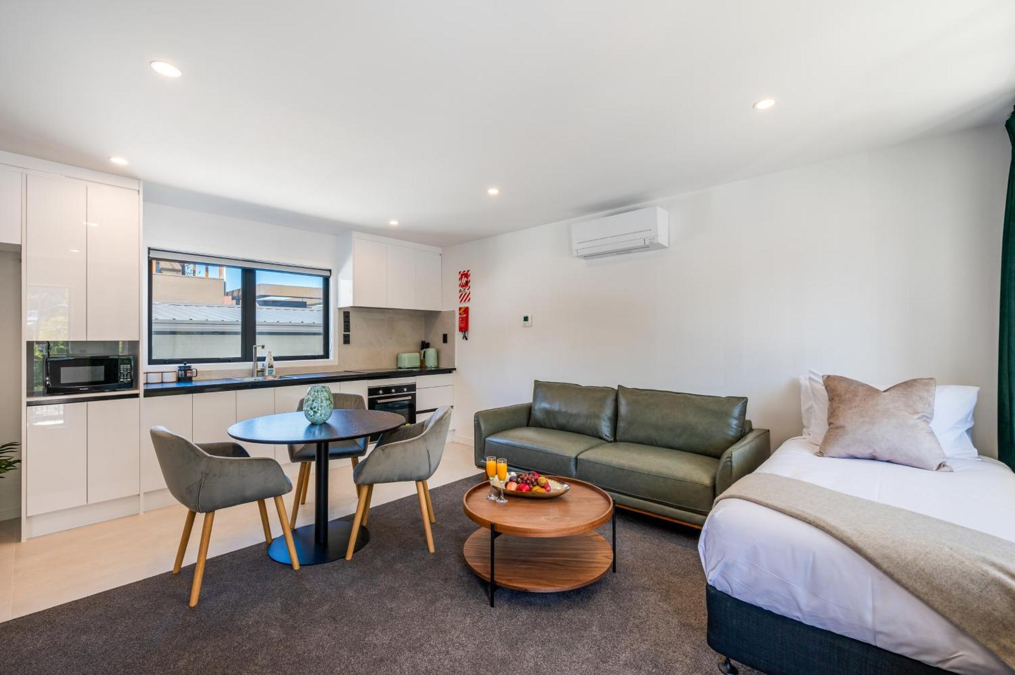 Luxe Suites & Apartments Queenstown Exterior photo