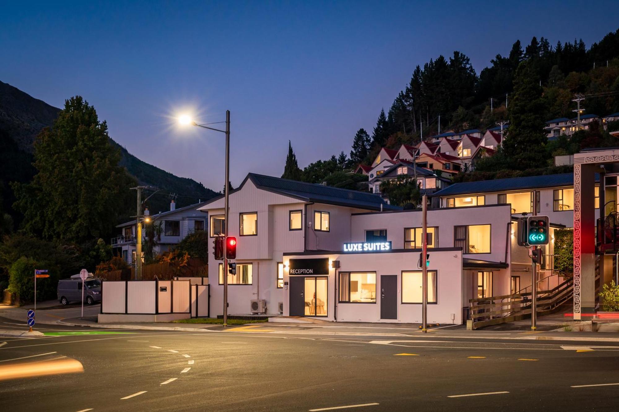 Luxe Suites & Apartments Queenstown Exterior photo